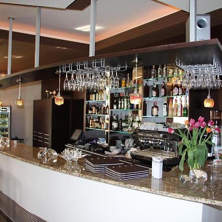 Hotel Wasik Krogulcza Bagian luar foto