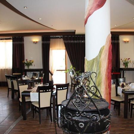 Hotel Wasik Krogulcza Bagian luar foto