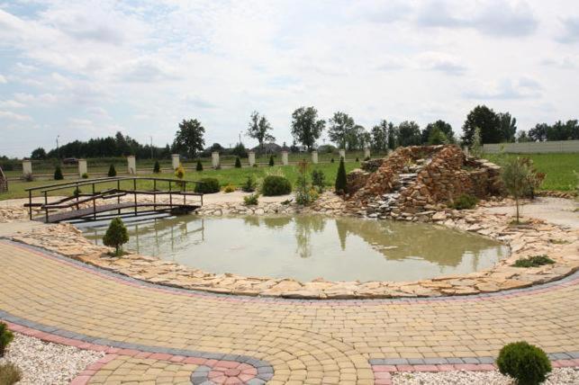 Hotel Wasik Krogulcza Bagian luar foto